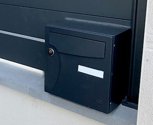 Fente pour boîte aux lettres