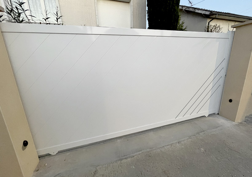 Portail coulissant Everest sur mesure